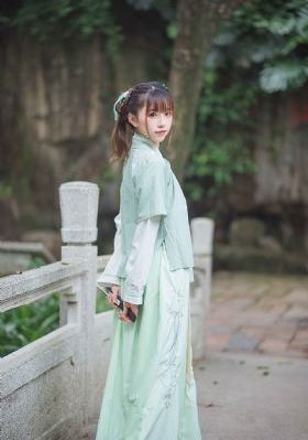 迷人老富婆bd高清_BD国语电影全集观看