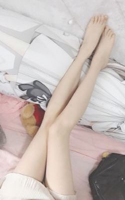 美女脱光app_BD韩语动漫免费观看