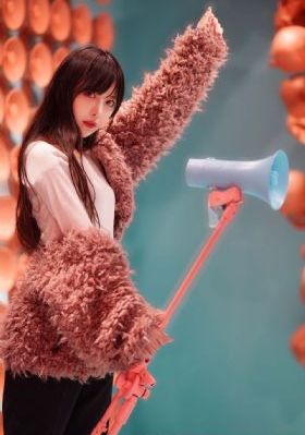 乱仑大杂会_十万网红美女美酱